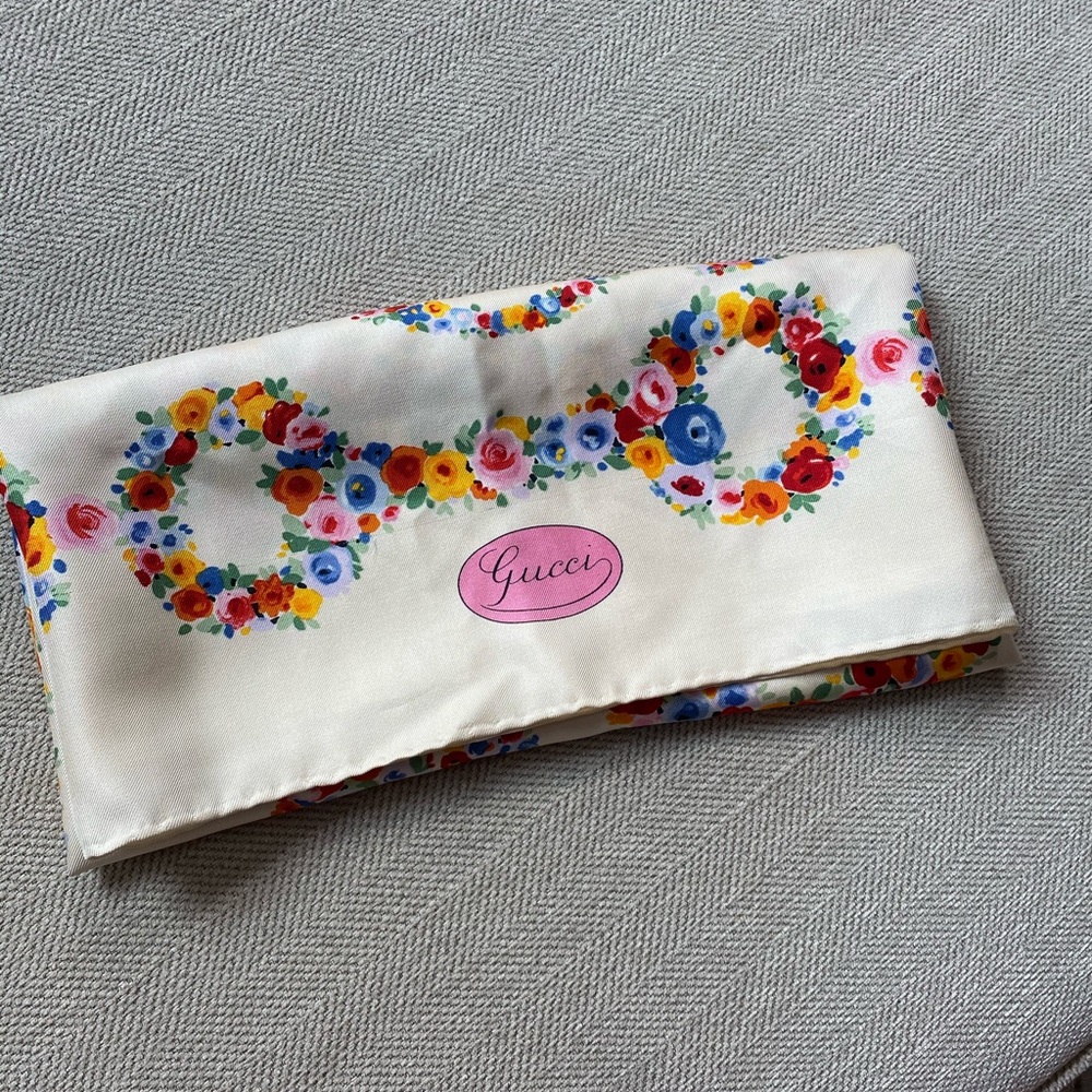 Gucci Silk Scarf Floral